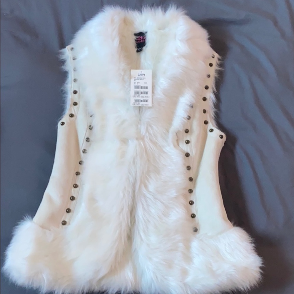 Unused Sherpa Vest